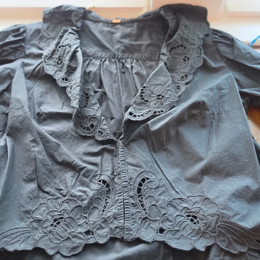 Free People Black Eyelet Embroidered Scallop V-Neck Blouse Top Ruffle Cuff S